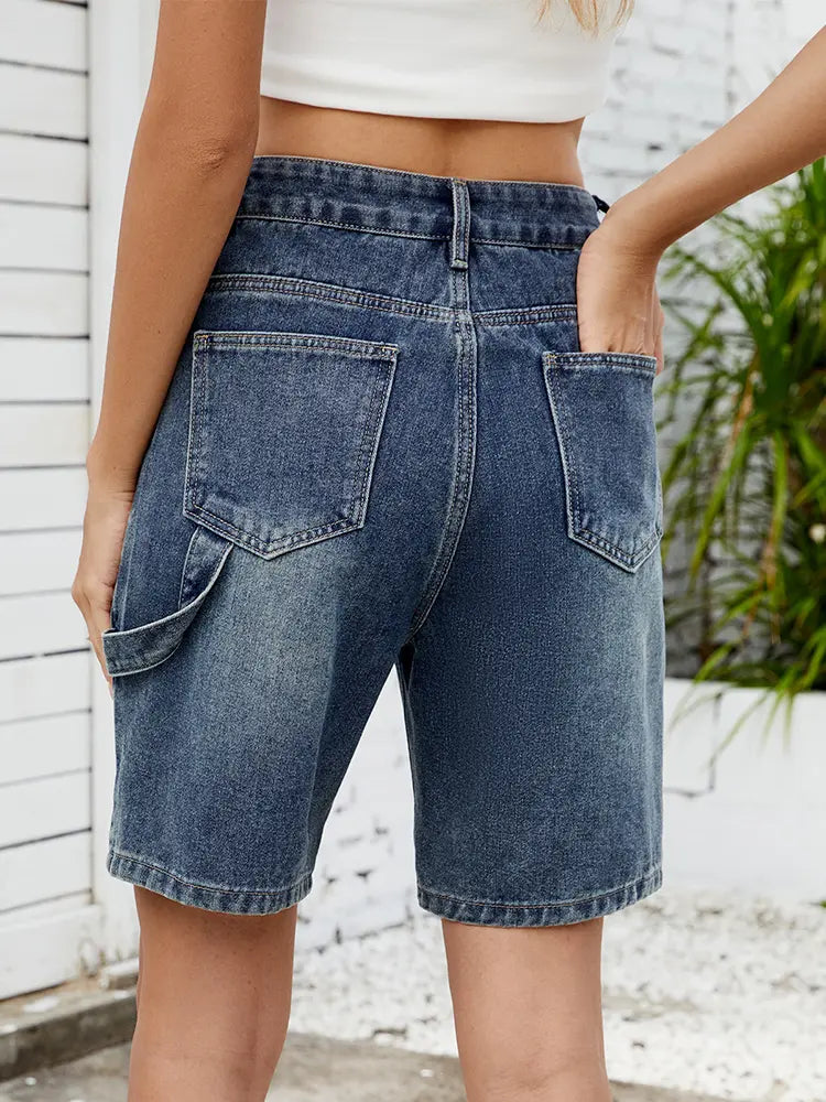 Shorts in denim estivi alla moda
