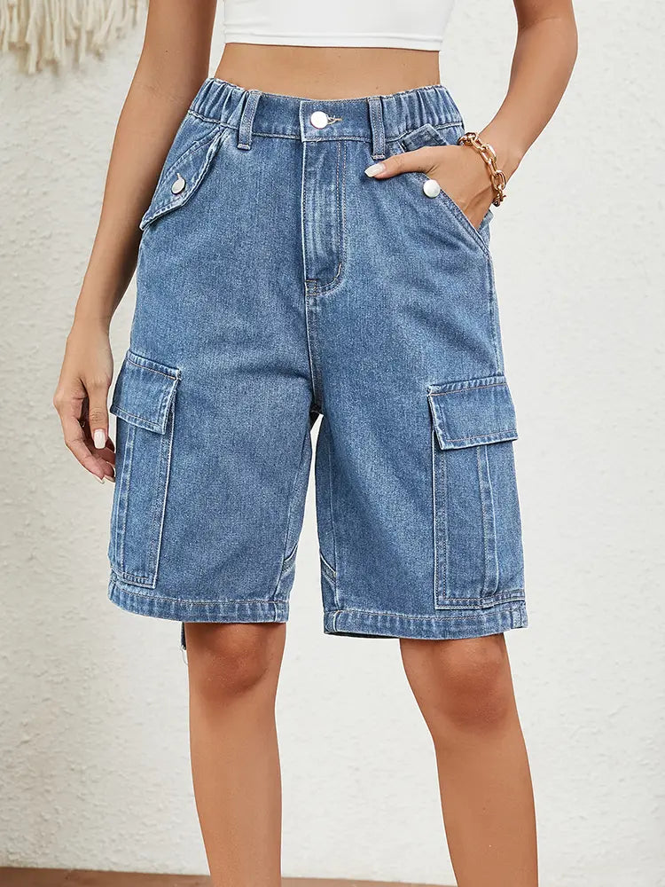 Pantaloncini cargo in denim lavato