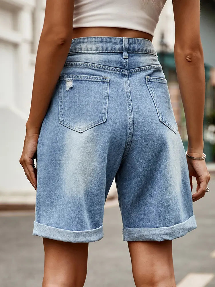 Bermuda en denim avec risque et effet utilisé