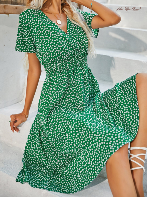 Abito a maniche corte con fiori schiacciati con scollo a V